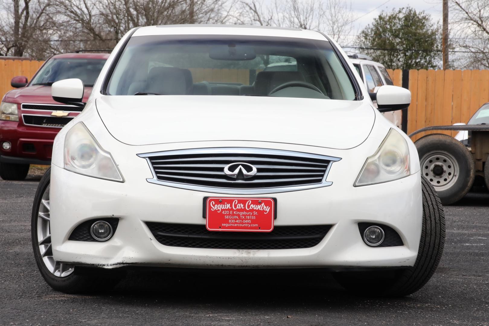 2011 WHITE INFINITI G SEDAN G37 Journey (JN1CV6AP0BM) with an 3.7L V6 DOHC 24V engine, 5-SPEED AUTOMATIC transmission, located at 420 E. Kingsbury St., Seguin, TX, 78155, (830) 401-0495, 29.581060, -97.961647 - Photo#1